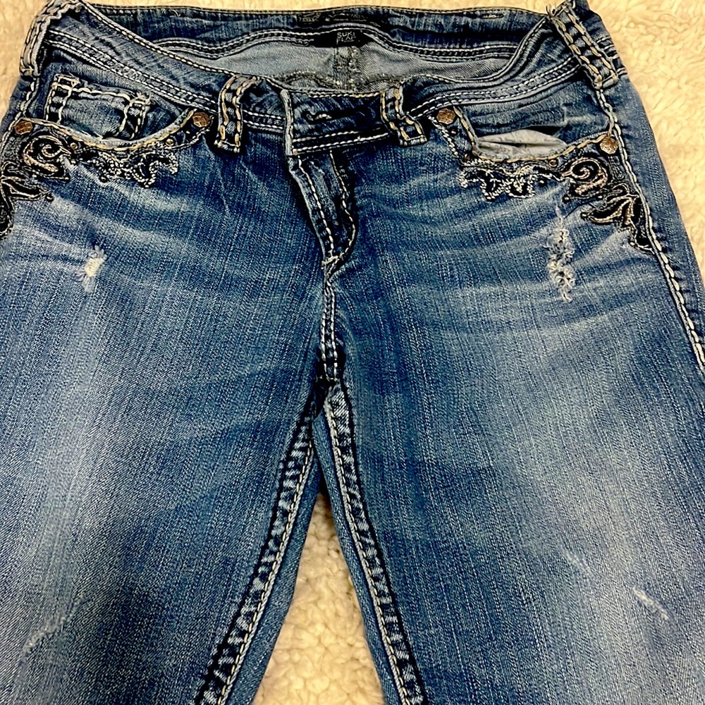 Silver Jean Co From Buckle Size 30x32            •My Favorite Jeans